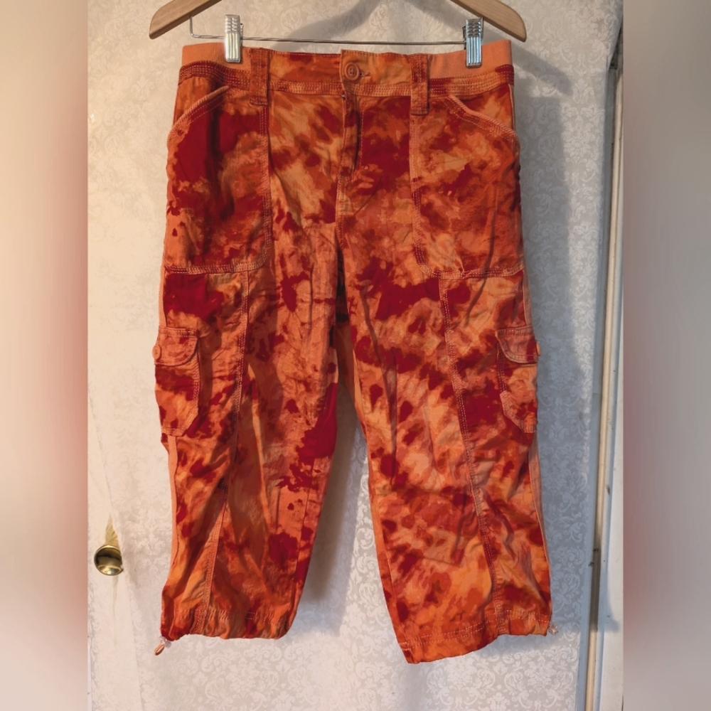 Style & Co. NWT‎ Capri Pants 8P Venice Cherry Bungee